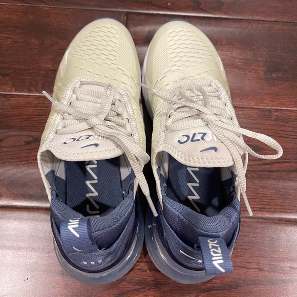 NWOT women’s Nike Air Max 270 sneaker sz 7.5 in bone and diffused blue - Picture 4 of 7